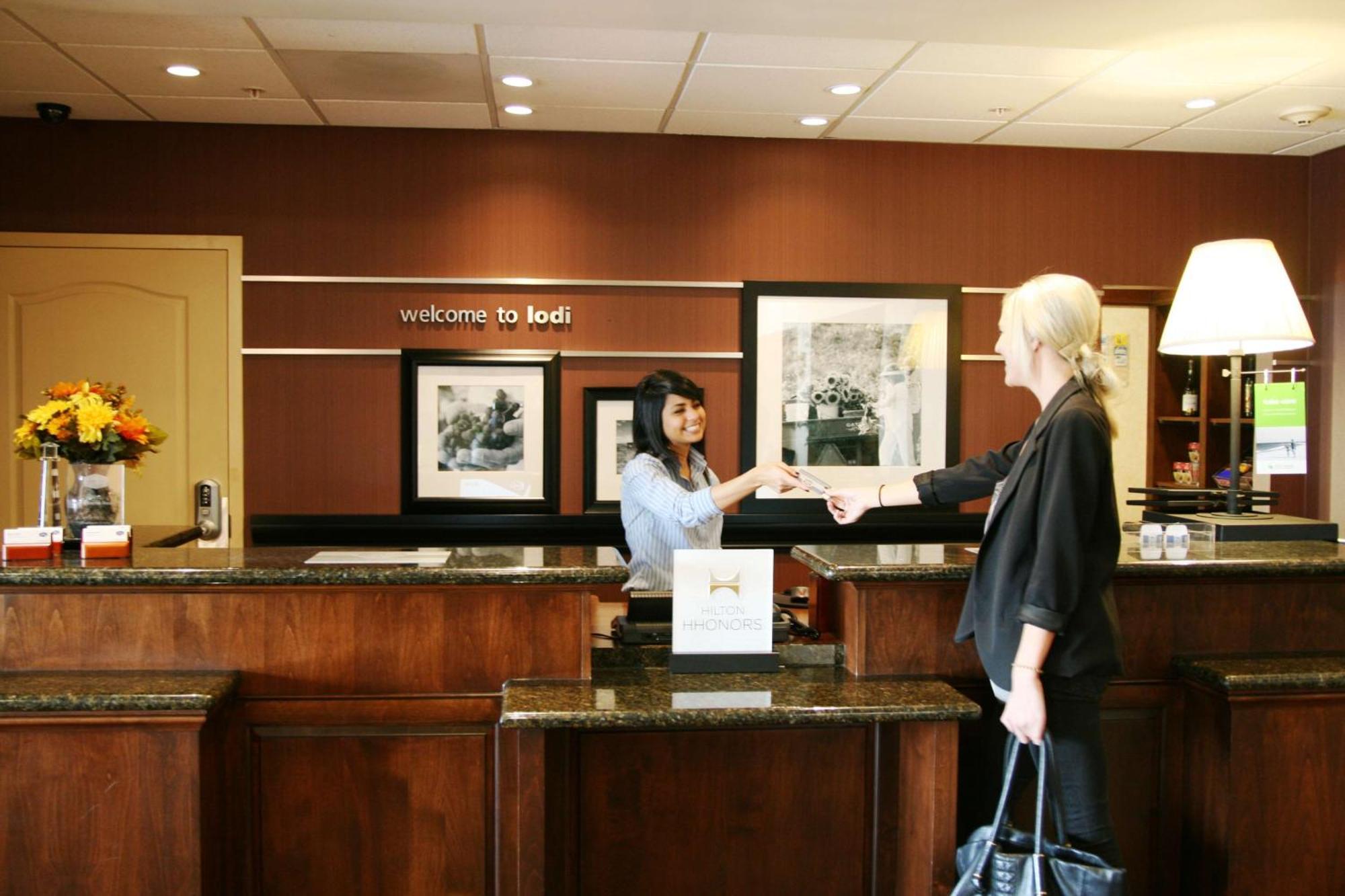 Hampton Inn&Suites Lodi Extérieur photo